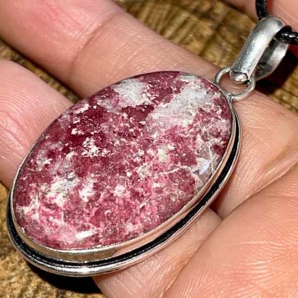 Beautiful Bright Pink Thulite Pendant 2” - Picture 1 of 12